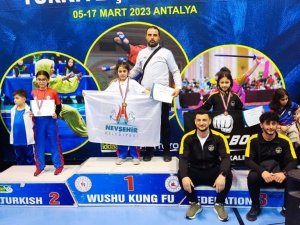 Genç Sporcular Madalyalara Doymuyor