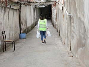 Bayraklı Belediyesinden 12 Bin Kişiye İftar Menüsü