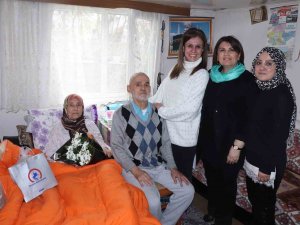 Gönüllere Dokunuyorlar