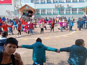 5.3’lük Artçı Depremde Öğrencileri, Öğretmenler Sakinleştirdi