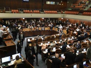 İ̇srail’de Başbakanın Görevden Alınmasını Zorlaştıran Yasa Tasarısına Onay