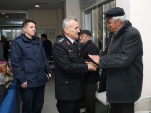 Jandarma Ekiplerinden Yaşlılar Haftası Ziyareti