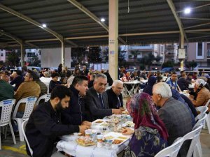 Konyaaltı’nda 7 Noktaya İftar Sofrası