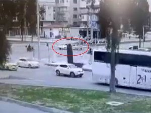 Lpg Yakıt Tankını Ön Koltuğa Kadar Fırlatan Kazaya Ait Görüntüler Ortaya Çıktı