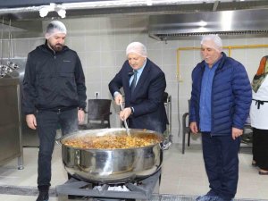 Ünye’deki Aşevinden Günlük 5 Bin Kişiye Yemek