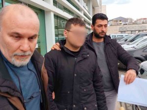 Okulda Annesini Öldüren Çocuğun Yargılanmasına Başlandı: 39 Yıla Kadar Hapis İstemi