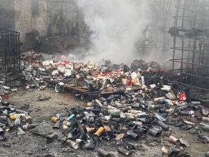 Gebze’deki Temizlik Malzemesi Deposunda Çıkan Yangın Kontrol Altına Alındı