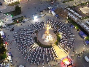 İ̇zmirliler İftar Sofrasında Buluştu