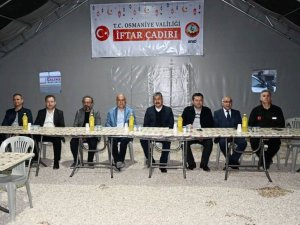 Osmaniye’de Depremzedeler İlk İftarını Yaptı