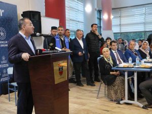 Bakan Bozdağ İlk İftarını Yurtta Depremzedelerle Açtı
