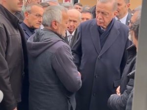 Depremzede Erdoğan’a Dert Yandı: "Ya Chp’ye Ya Da Hdp’ye Üye Olacaksın Konteyneri Öyle Alacaksın Dediler"