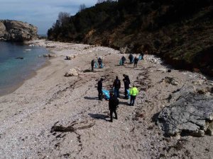 O Koydan Çok Sayıda Plastik Toplandı