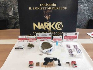 Eskişehir’deki “Kökünü Kurutma Operasyonu”nda 27 Tutuklama