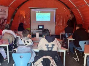 Depremden Etkilenen Öğrencilere Ücretsiz Online Eğitim Desteği