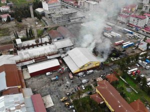 Artvin’deki Çay Fabrikasında Çıkan Yangın Söndürüldü