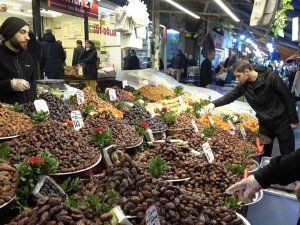 Ramazan Ayının Vazgeçilmezi Hurma Tezgâhlarda Yerini Aldı