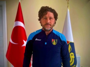 Fatih Tekke: "Ligde Kalmak İçin 4 Galibiyet Gerekiyor Diye Düşünüyorum"