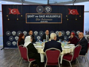 Vali Tutulmaz, Şehit Aileleri Ve Gazilerle İftarda Bir Araya Geldi