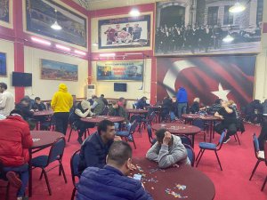 "Kolpaçino Kumarhanesi"ne Operasyon
