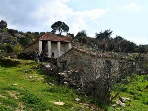 Söke’nin Terk Edilmiş Köyleri Zamana Direniyor