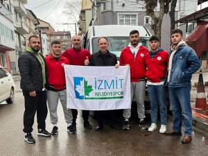 İ̇zmitli Güreşçiler Türkiye Şampiyonası’na Hazırlanıyor