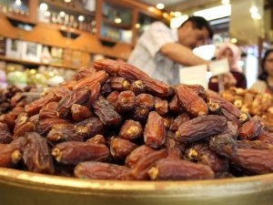 Ramazan Ayının Vazgeçilmezi Hurma Tezgâhlarda