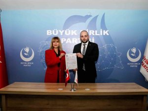 Bbp Körfez Kadın Kolları Başkanı Kayradağ, Aday Adaylığı İçin İstifa Etti