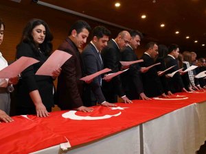 Manavgat Belediyesi’nde 30 Yeni Memur Yemin Ederek Görevine Başladı