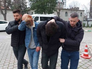Bonzai Ve Uyuşturucu Hapla Yakalanan 2 Kişi Gözaltına Alındı