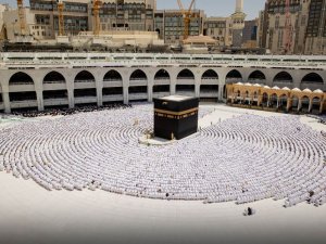 Mescid-i Haram’da Ramazan Ayının İlk Cuma Namazı Kılındı