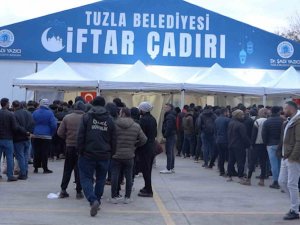 Tuzla Belediyesi’nin Kırıkhan Ve Tuzla’daki Çadırlarında İlk İftar Yapıldı