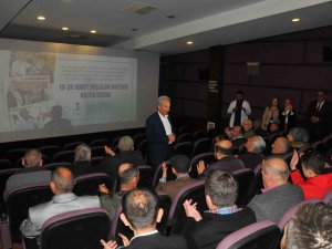 Akşehir’de Yaşlıların Sinema Keyfi