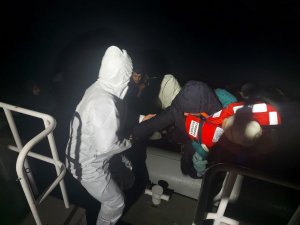 Ayvalık’ta 18 Göçmen Yakalandı