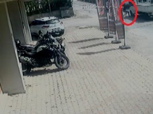 İ̇zmir’de Silahlı Saldırı Güvenlik Kamerasında
