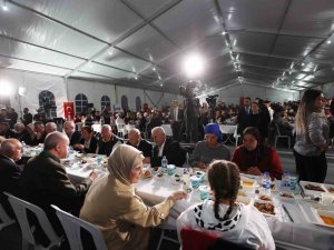 Cumhurbaşkanı Erdoğan’dan Muhalefete “Deprem Turisti” Benzetmesi