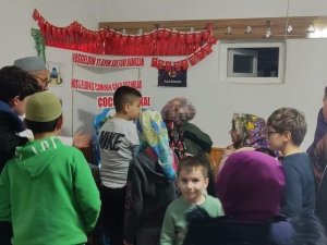 İ̇mam, Çocuklar İçin Camiye Bakkal Kurdu