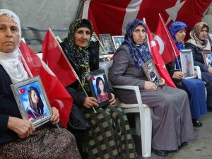 Acılı Anne Ödümlü: “Onlar Seni Kandırdılar Sende Onları Kandır”