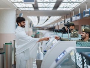 Suudi Arabistan Kapılarını Dünyanın Her Yerinden Gelen Ziyaretçilere Ve Yabancı Turistlere Açıyor