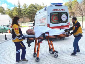 Traktörün Şaftına Elbisesini Kaptıran Kişi Yaralandı