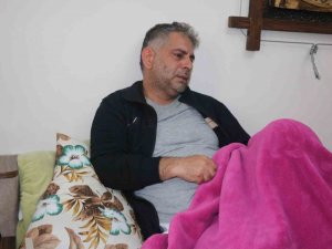 Depremzede Baba Kayıp Oğlunu Arıyor