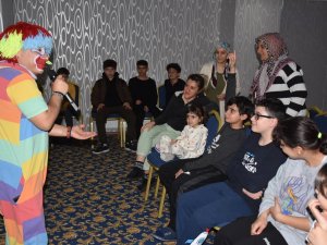 Depremzede Çocuklara Edremit’te Ramazan Morali