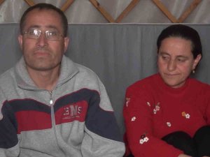 Deprem Acı Hikayeler Bıraktı: Eşi Ve İki Çocuğuyla 35 Saniyede Kurtuldu, Babasının Cenazesini Elleriyle Çıkarttı
