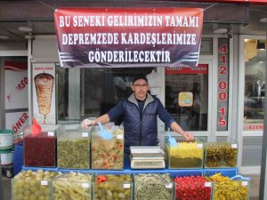 29 Yıllık Tezgahını Son Kez Depremzedeler İçin Açtı