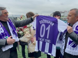 Vali Sonel, Efsane Orduspor’u İlk Maçında Yalnız Bırakmadı