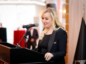 İ̇ş Kadını Atik: “Milletvekili Adayları Vatandaşı Temsil Etmeli”