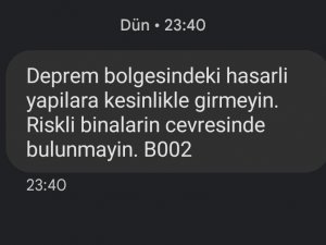 Afad’dan Depremde Hasar Gören Binalara Girmeyin Uyarısı