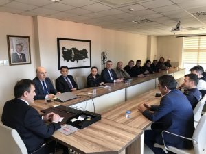 Burhaniye’de Muhtarlara Madde Bağımlılığı Farkındalık Eğitimi Verildi