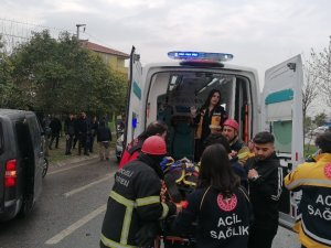 Ters Yöne U Dönüşü Kazayı Getirdi: 1’i Ağır 4 Yaralı