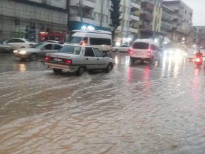 Şanlıurfa’da Sağanak Etkili Oldu, Yağışlar Ekipleri Alarma Geçirdi