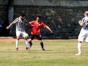 Çeşme Belediyespor Sahasında 3-1 Galip